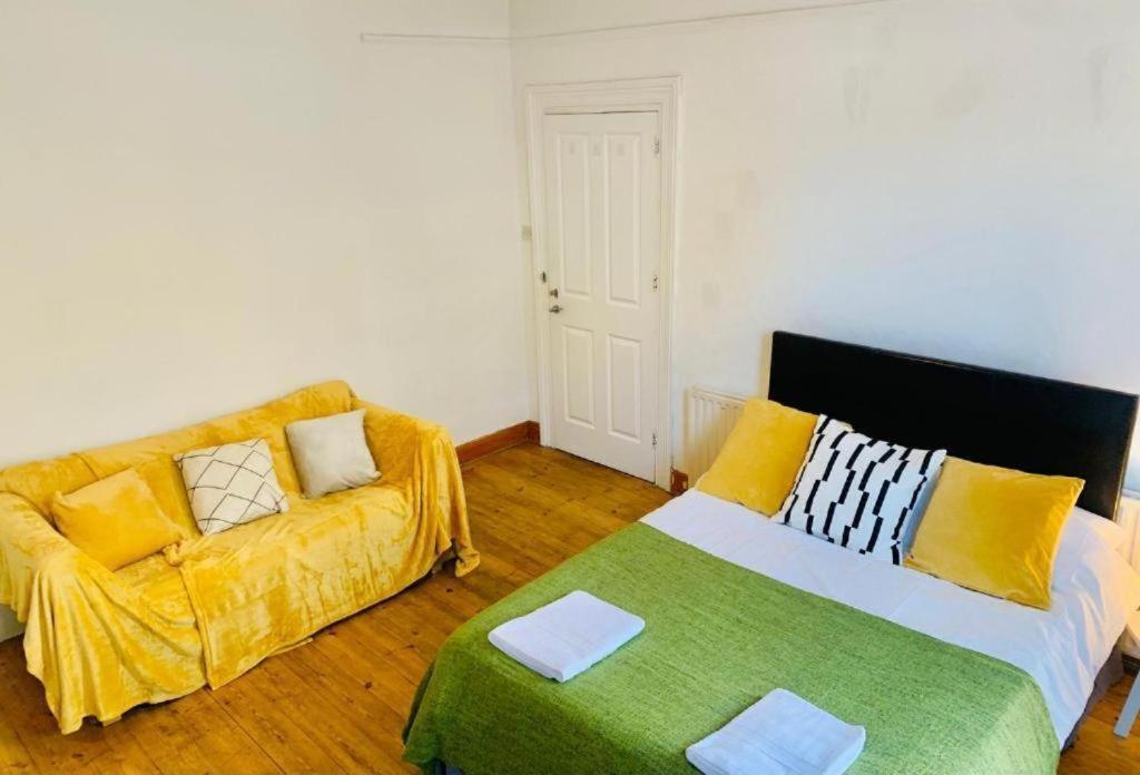 Guest House Balham, South London Spacious, Lambert, 6 Rooms Available 部屋 写真
